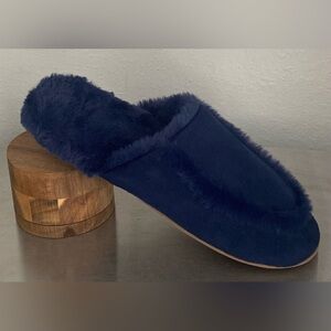 NEW.. WOMENS CHARTER CLUB NAVY FURRY SLIP ON SLIPPERS